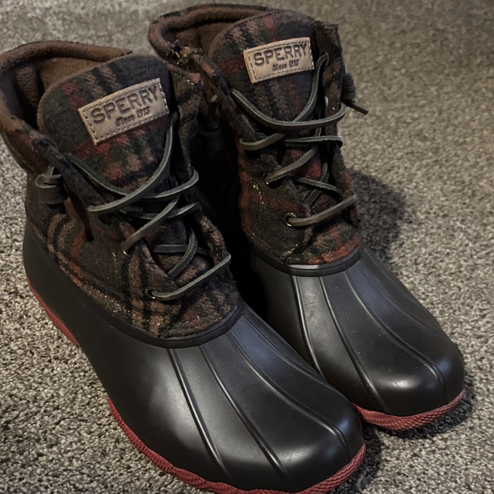 Sperry Brown and Red Plaid Boots size 6.5